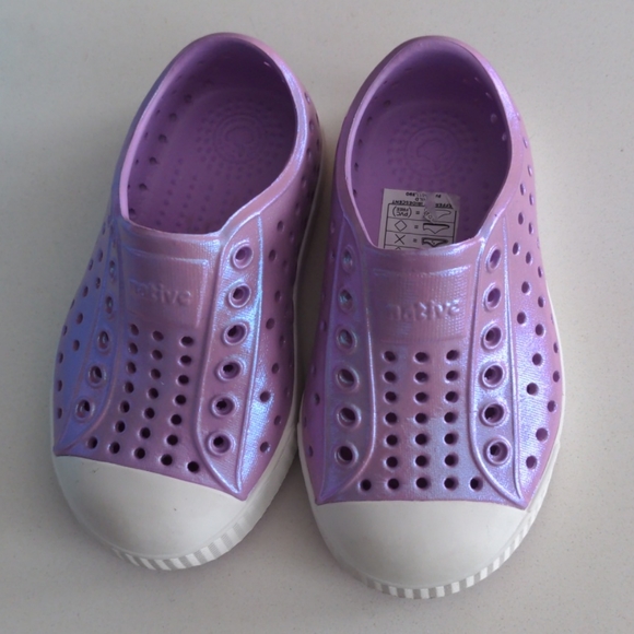 Native SZ6 Lavender BNIB 🧜‍♀️ - Picture 3 of 10